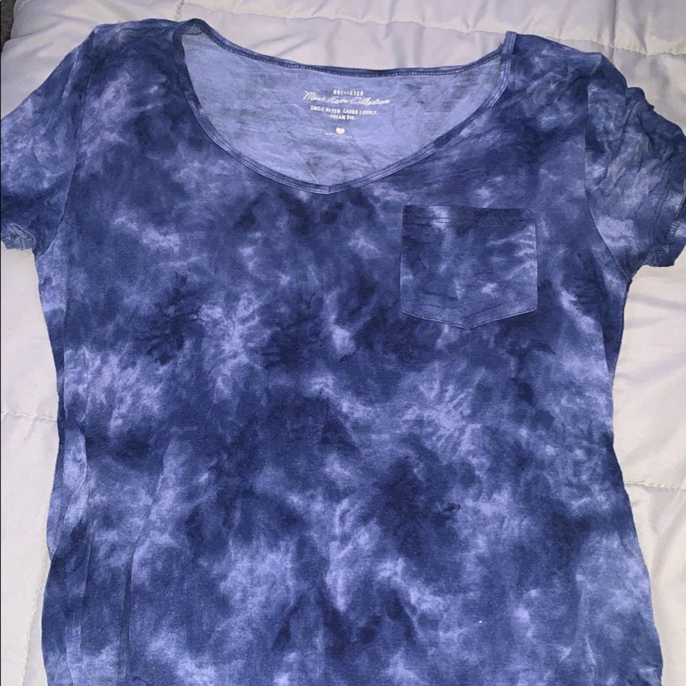 ✰ Blue Tie Dye Hollister Shirt ✰